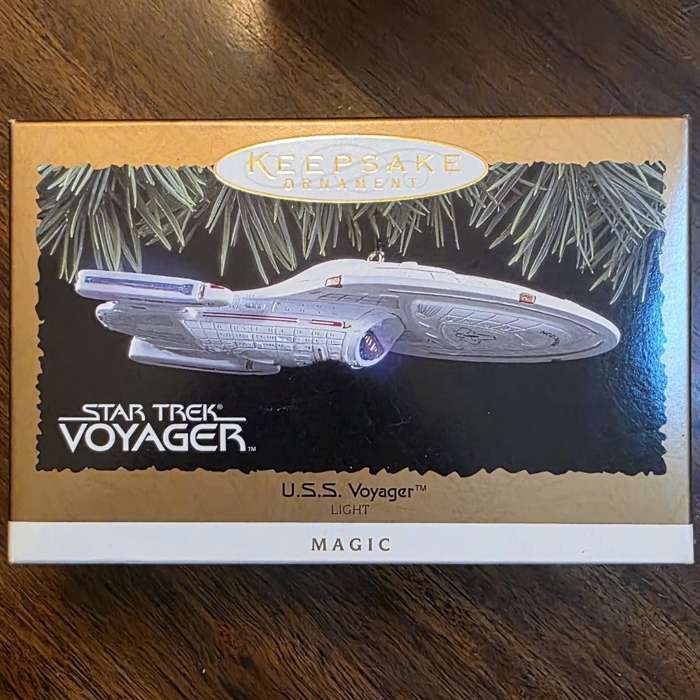 Keepsake Ornament Star Trek: Voyager U.S.S. Voyager 1999